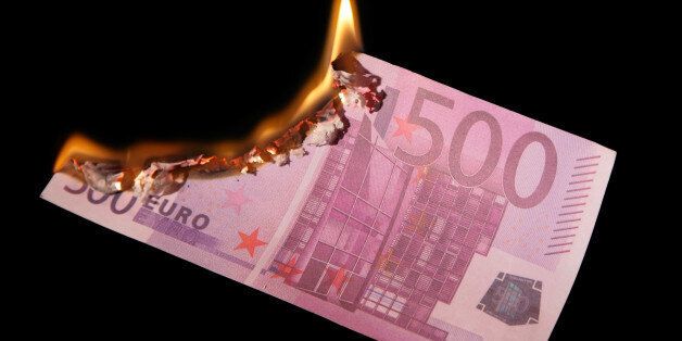 Burning five hundred Euros