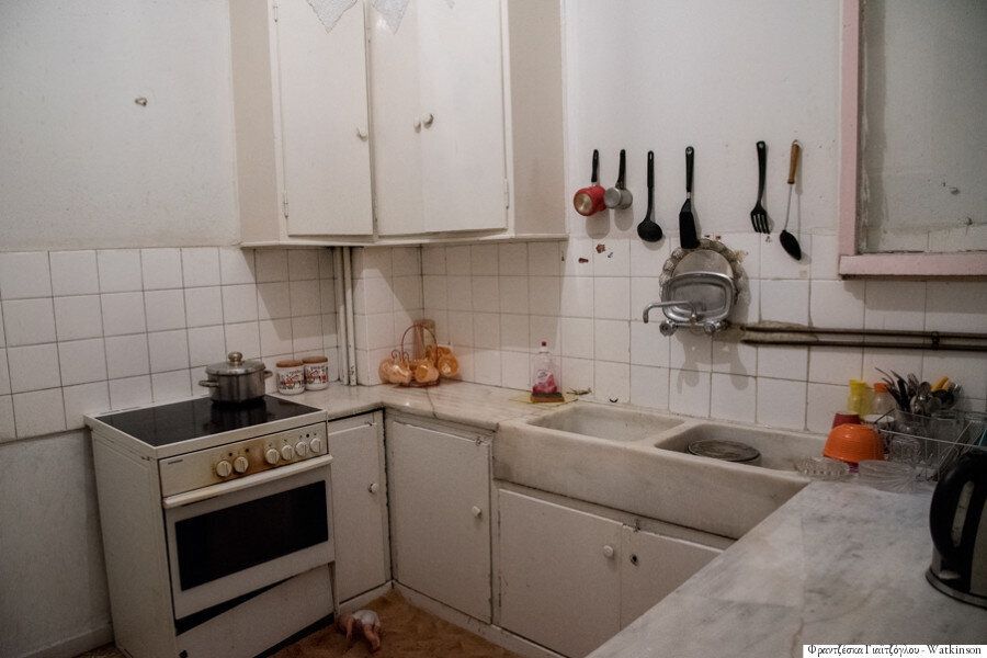 Η «Κοινωνική Πολυκατοικία» ξεναγεί τη HuffPost Greece σε ζωές αστέγων που αλλάζουν προς το