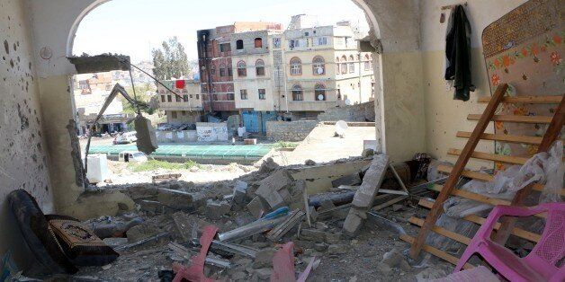 TAIZ, YEMEN - FEBRUARY 3: A view of a damaged building on February 3, 2016, after Houthis shelled the residential areas in Nasiriyah neighbourhood in Taiz, Yemen. (Photo by Abdulnasser Al Seddik /Anadolu Agency/Getty Images)