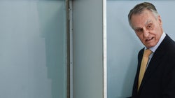 Πορτογαλία: Βέτο στην υιοθεσία παιδιών από ομοφυλόφιλα ζευγάρια άσκησε ο απερχόμενος