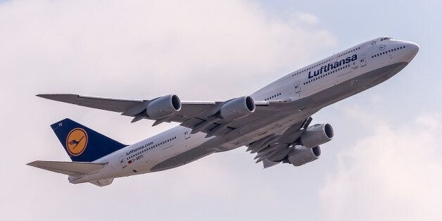 D-ABYC Lufthansa Boeing 747-830 departing via Rwy25C to Washington (KIAD) @ Frankfurt (EDDF) / 08.04.2015