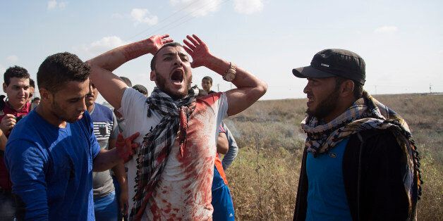 Φωτογραφία από τις συγκρούσεις Παλαιστινιων με ισραηλινούς στρατιώτες την Πέμπτη 9 Οκτωβρίου 2015