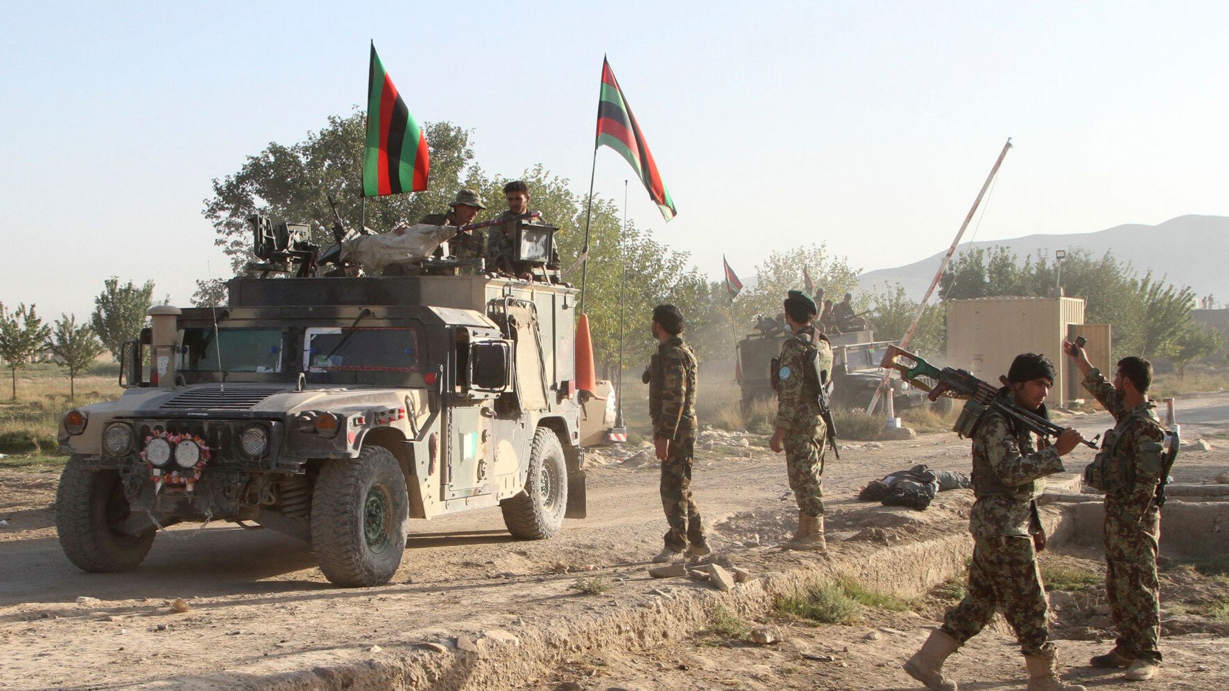 Επίθεση Ταλιμπάν σε φυλακή στο Αφγανιστάν. Απελευθερώθηκαν εκατοντάδες  κρατούμενοι | HuffPost Greece