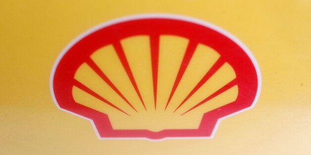 LONDON - JANUARY 31: A Shell logo is displayed at a petrol station on the day Shell announced record profits, on January 31, 2008 in London, England. The company Royal Dutch Shell reported annual profits to be ?13.9bn, a record amount for a UK listed company. (Photo by Cate Gillon/Getty Images)