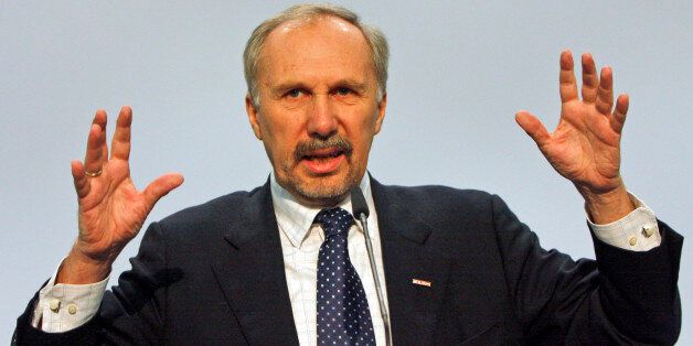 The President of the Austrian National Bank Ewald Nowotny speaks at meeting of the economics parliament in Vienna, Austria, on Thursday, Nov. 27, 2008. (AP Photo/Ronald Zak)