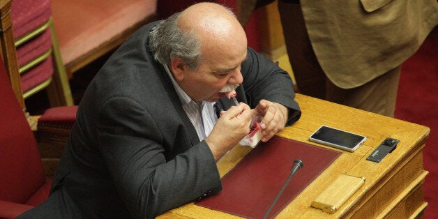 Το cheesecake του Βούτση, το τετ α τετ Αλέκας με Βαρουφάκη και η... απόγνωση