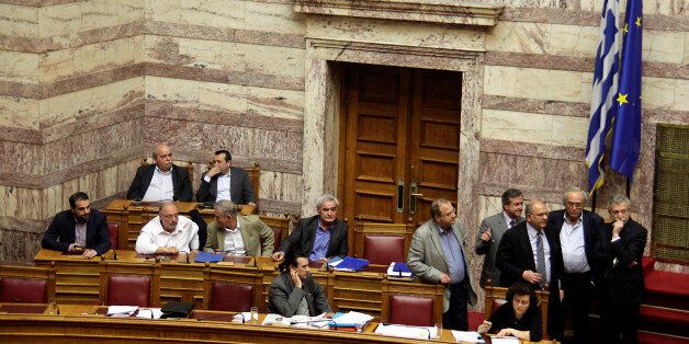 Βουλή: Ψηφίστηκαν οι τροπολογίες για τη Διαύγεια και τα ταμειακά διαθέσιμα των φορέων της