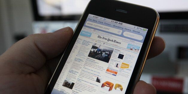 iPhone 3GS showing New York Times.