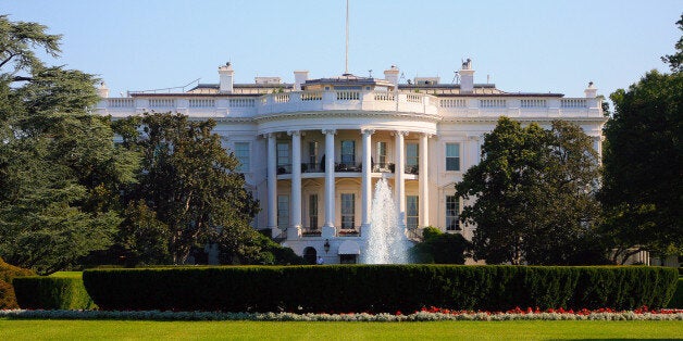 Went back to the white house and got another picture. This time they were letting us closer so I was able to get a shot without the fence.