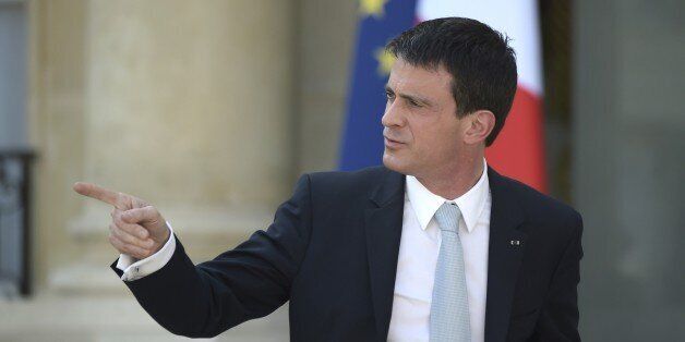 French Prime minister Manuel Valls leaves following the weekly cabinet meeting at the Elysee palace, on April 8, 2015 in Paris. AFP PHOTO / LIONEL BONAVENTURE (Photo credit should read LIONEL BONAVENTURE/AFP/Getty Images)