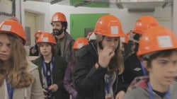 Παίζοντας με τα πρωτόνια: Μεγάλες επιστημονικές ιδέες για μικρές