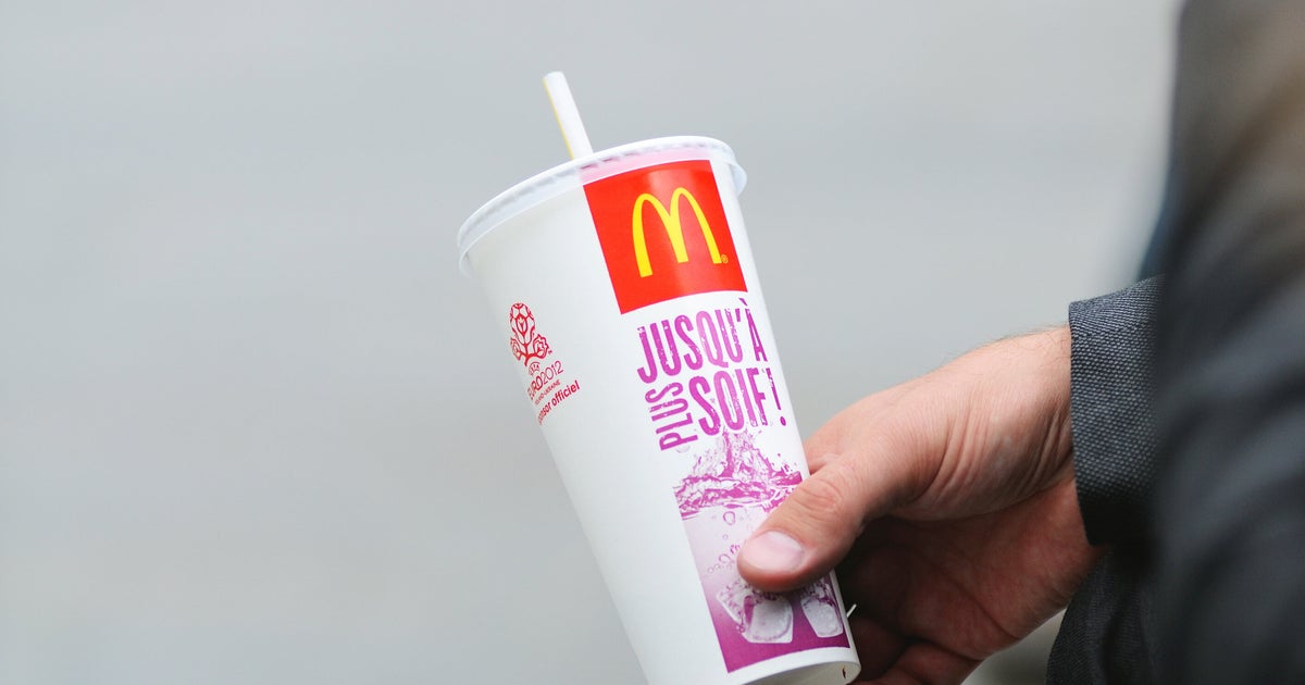 pix Boisson Mcdo Usa Vs France en carton qui remplaceront ses pailles