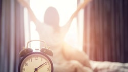 Pourquoi vous devriez vraiment essayer de vous lever une heure plus tôt chaque