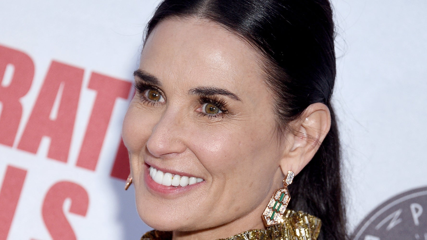 デミ ムーア 15歳の時のレイプ被害を告白 母親に500ドルで男に売られたことを明かす ハフポスト