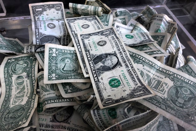 The World's Richest Families Are Keeping More Money In Cash In View Of Climate Change,