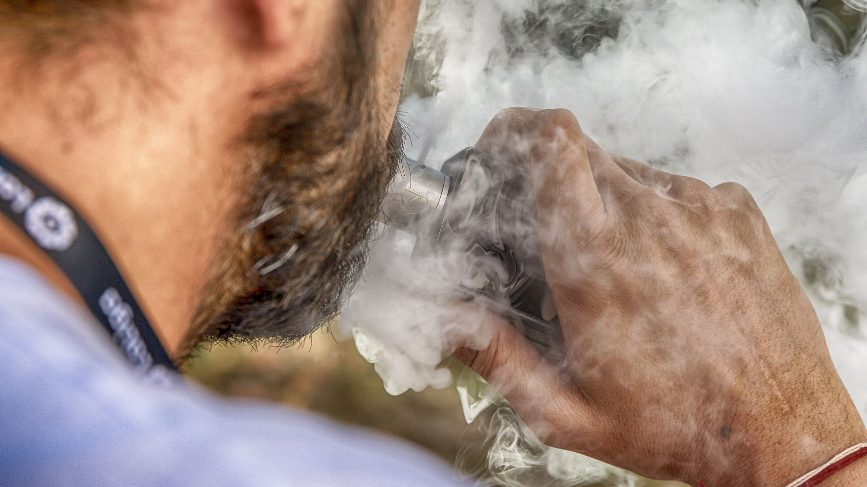 FDA Won t Ban Flavored E Cigarettes Commissioner Says HuffPost