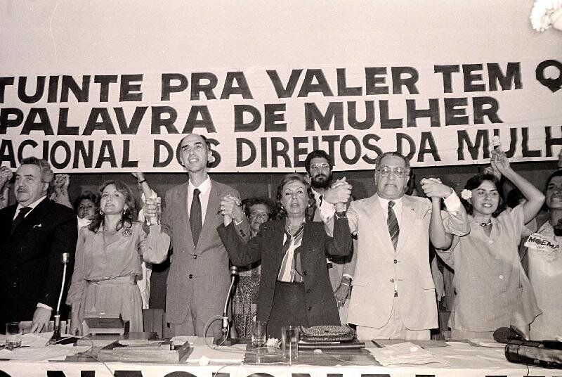 Presidente do Conselho Nacional dos Direitos da Mulher (CNDM), Jaqueline Pitanguy (primeira à...