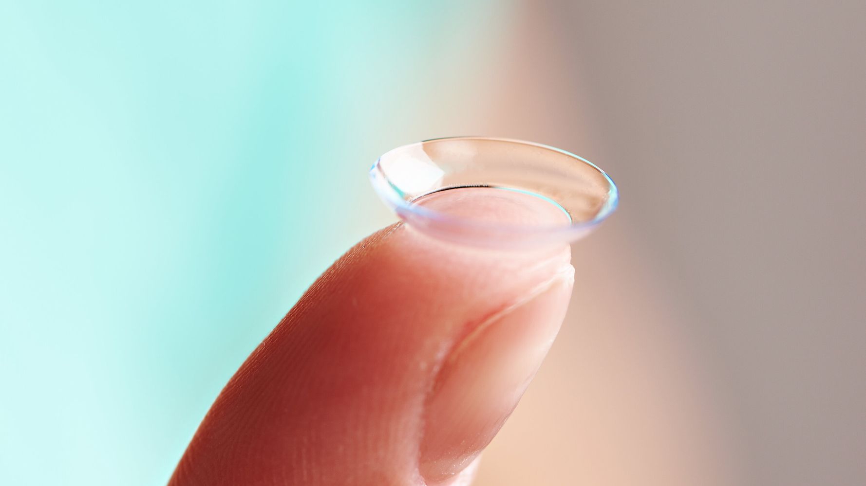 regering druk evolutie Johnson & Johnson Contact Lenses Recalled Over Fears They Might Scratch  Your Eyes | HuffPost UK Life