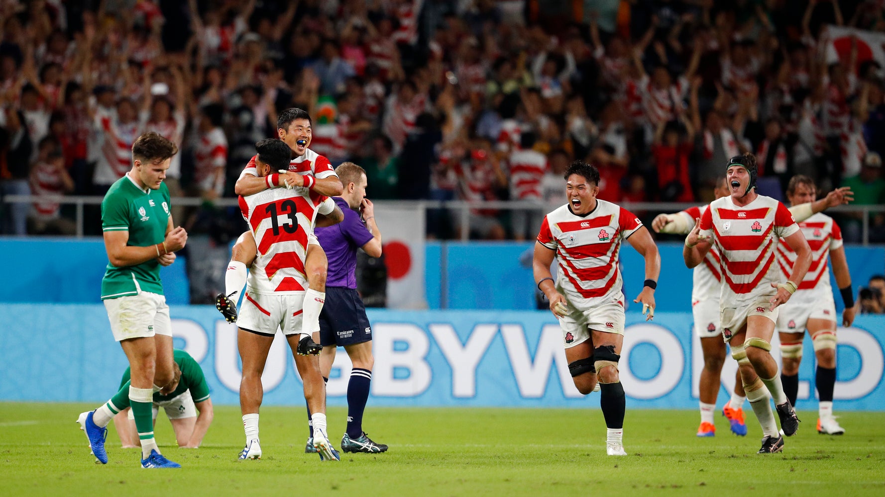 これぞ ノーサイド ラグビーワールドカップで大金星の日本に アイルランド代表がとった行動が清々しい ハフポスト News これぞ ノーサイド ラグビーワールドカップで大金星の日本に アイルランド代表がとった行動が清々しい ハフポスト News