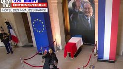 Les selfies devant le cercueil de Chirac ulcèrent les réseaux