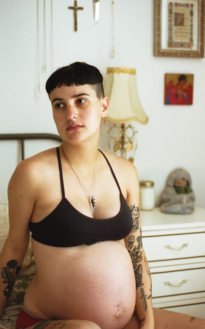 "So here I am, just me, a person growing another person and I feel very empowered but not at all in a Earth-Goddess-Mama kind of way, like the gender stereotypes would press me too." – Camille, 27