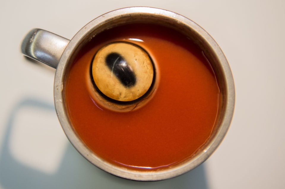 “Sheep eyeball juice, χυμός από μάτι προβάτου,...