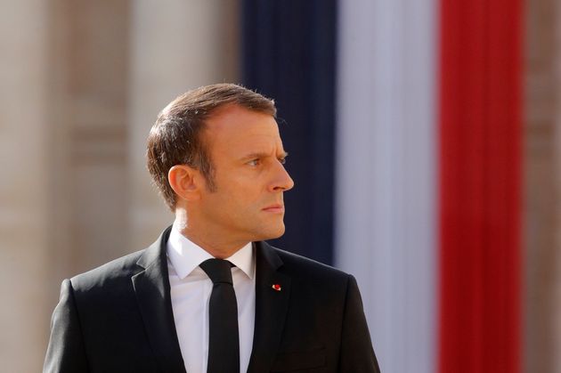 Emmanuel Macron aux Invalides lors des honneurs militaires à Jacques