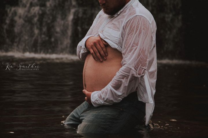 Husband Takes Maternity Photos To Cheer Up Pregnant Wife On Bed Rest |  HuffPost Life