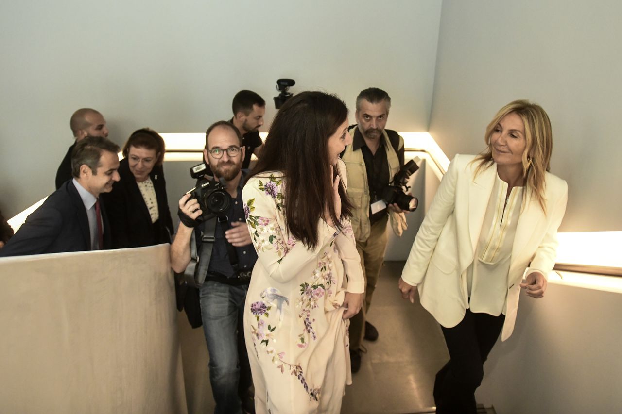 Ο πρωθυπουργός, η σύζυγος του και η υπουργός Πολιτισμού στους χώρους του νέου Μουσείου του Ιδρύματος Β. & Ε. Γουλανδρή