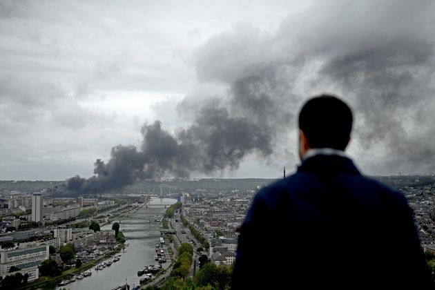 Peut-on tracer un lien entre la gestion de crise et la perception du public entre l'incendie de Lubrizol...