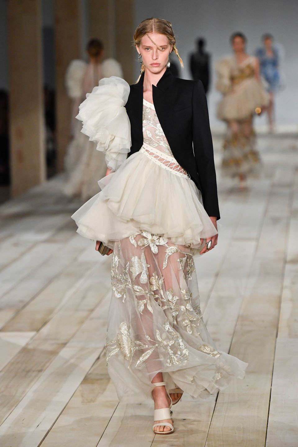It's Impossible To Pick A Favorite Look From The Alexander McQueen Show ...