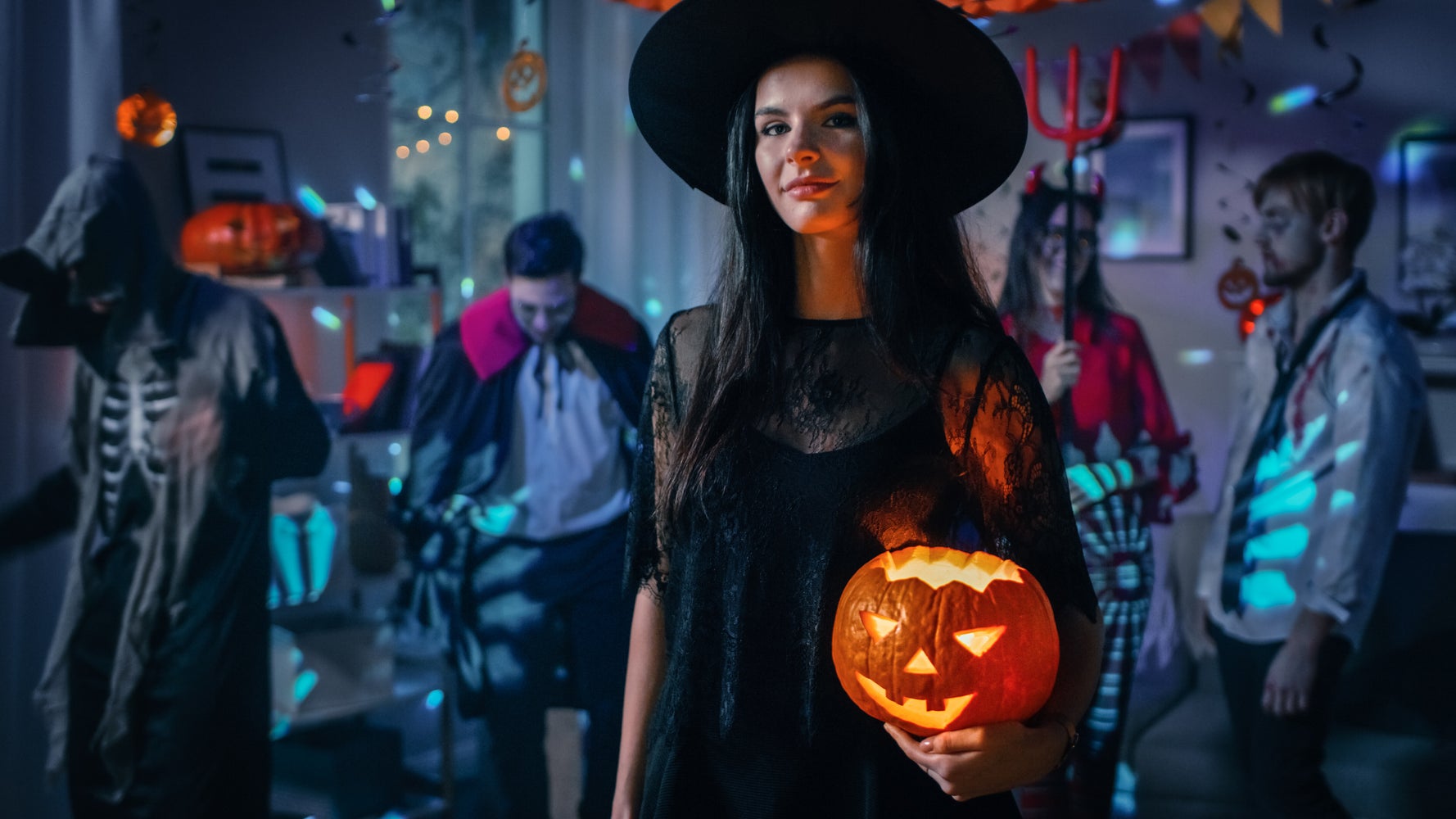 The Best Places To Buy A Halloween Costume Online In Canada ...