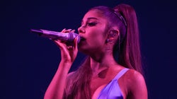 Ariana Grande s’est détachée les cheveux et ses fans