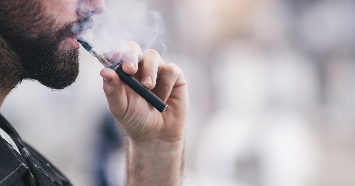 Toxic Chemical Fumes May Be Behind Vaping Illnesses, Researchers Say - HuffPost thumbnail