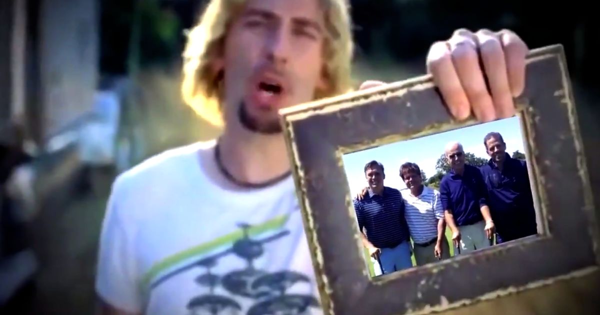 Look at this. Никельбэк. Nickelback Rockstar клип. Nickelback look at this. Nickelback Rockstar актеры клипа.