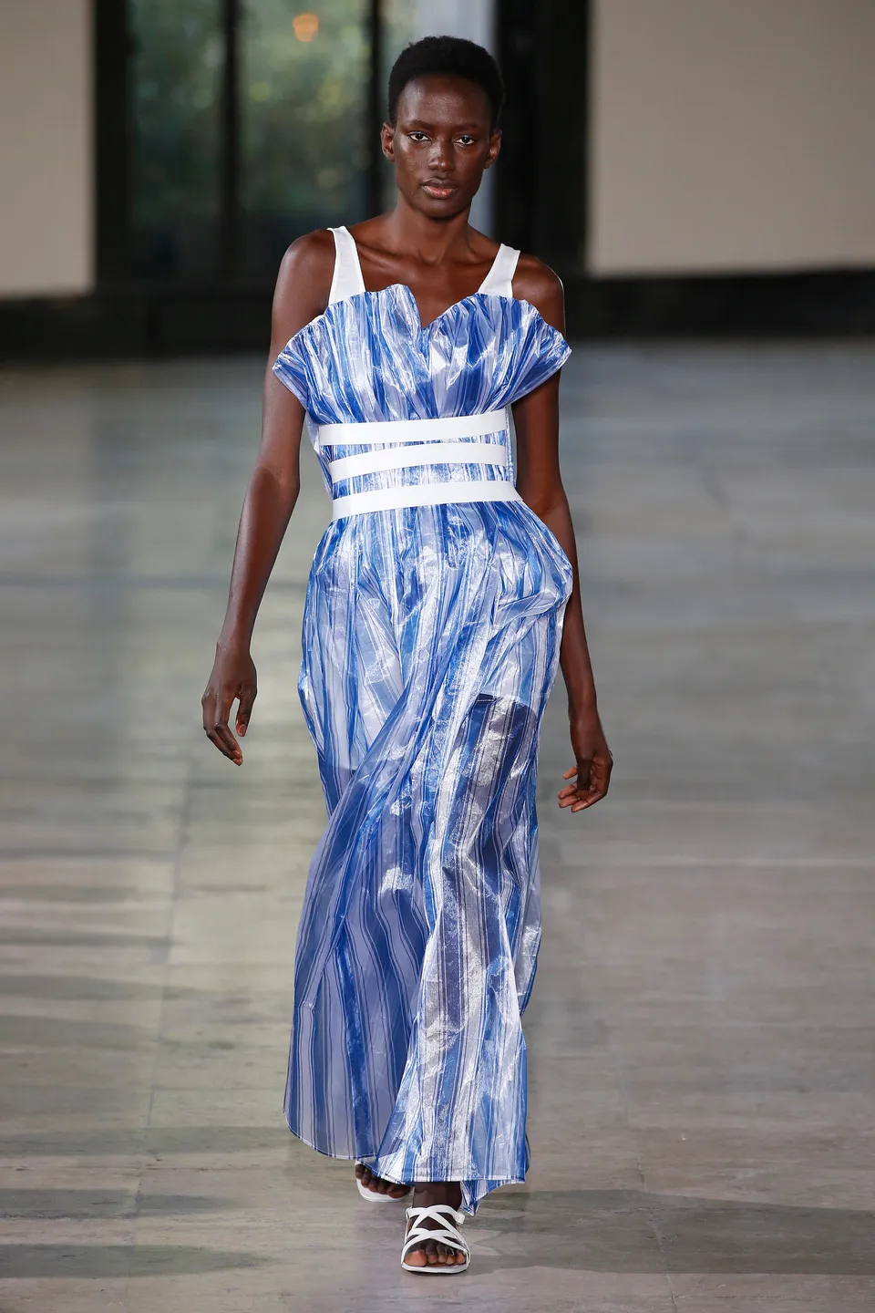 35 Of The Most Beautiful Dresses At Paris Fashion Week | HuffPost Life