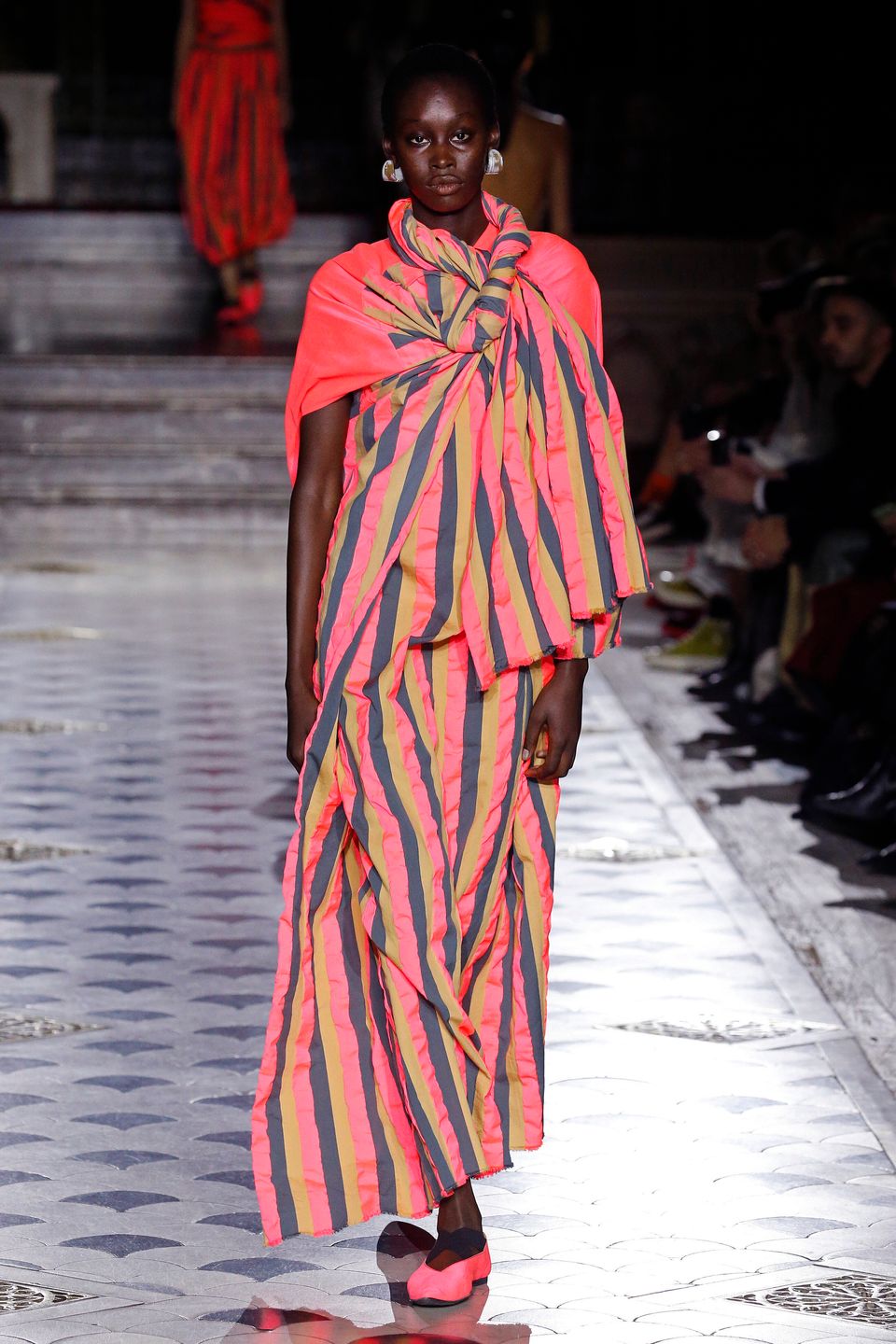 35 Of The Most Beautiful Dresses At Paris Fashion Week | HuffPost Life