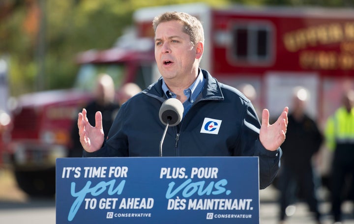 Andrew Scheer évitait de dire qu'il était pro-vie depuis la confusion entourant la position de son parti sur l'avortement.