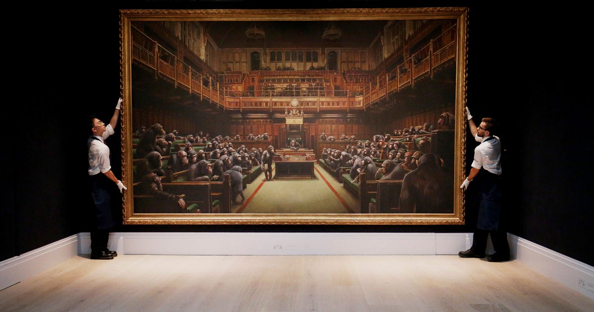 Banksy Ironise Apres La Vente De Son Parlement Des Singes A Un Prix Record Le Huffpost