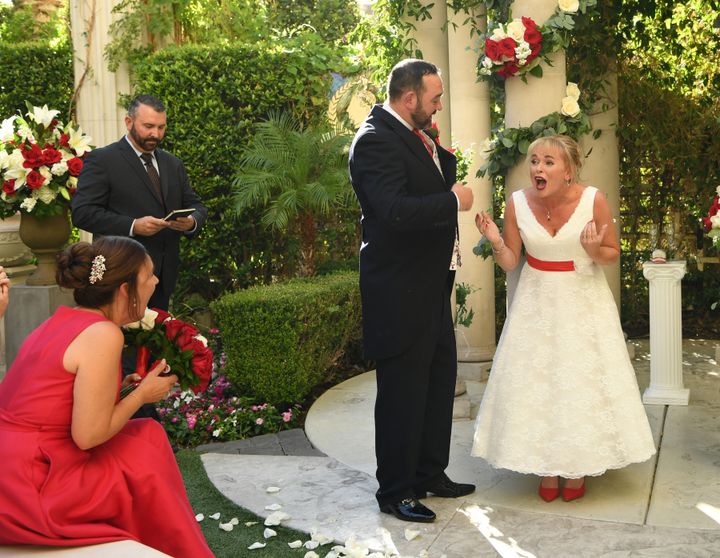 Ο Ροντ Στιούαρτ εμφανίστηκε σε γάμο στο Λας Βέγκας και έκανε καντάδα στην νύφη.