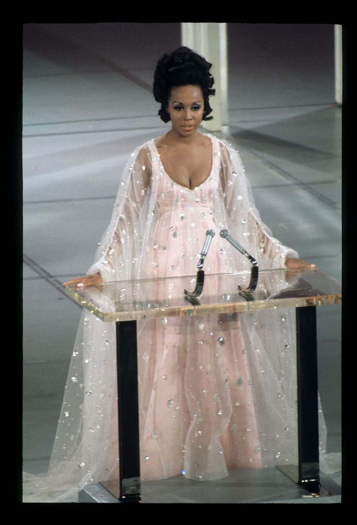 41ST ANNUAL ACADEMY AWARDS - Show Coverage - Airdate: April 14, 1969. (Photo by Walt Disney Television via Getty Images Photo Archives/Walt Disney Television via Getty Images)DIAHANN CARROLL, PRESENTER HONORARY AWARD FOR ACHIEVEMENT IN CHOREOGRAPHY