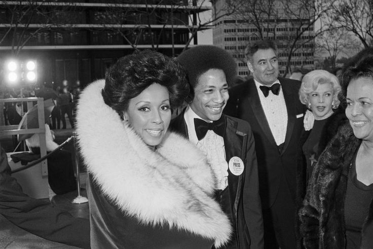 Actress Diahann Carroll, nominated for the "Best Performance by an Actress" award, for her part in the 1974 motion picture "Claudine," arrives for the 47th annual Academy Awards presentations at the Music Center.