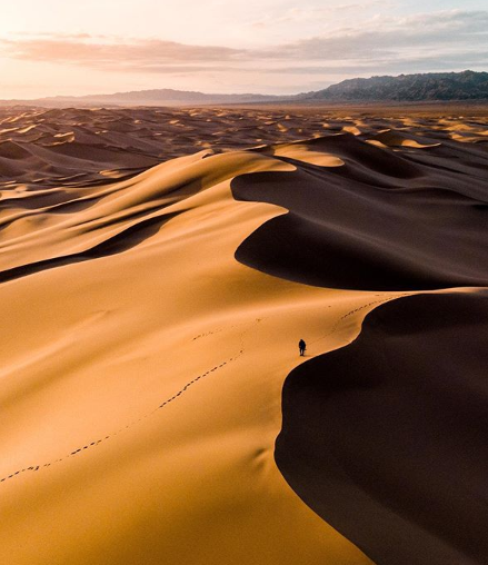 El autor en Mongolia. <a href="https://www.instagram.com/wanderreds/" target="_blank" rel="noopener noreferrer">Más imágenes en su cuenta de Instagram, @wanderreds</a>.
