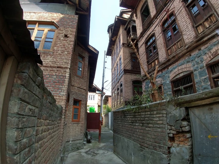 The congested Tangbagh neighbourhood inside Rainawari. 