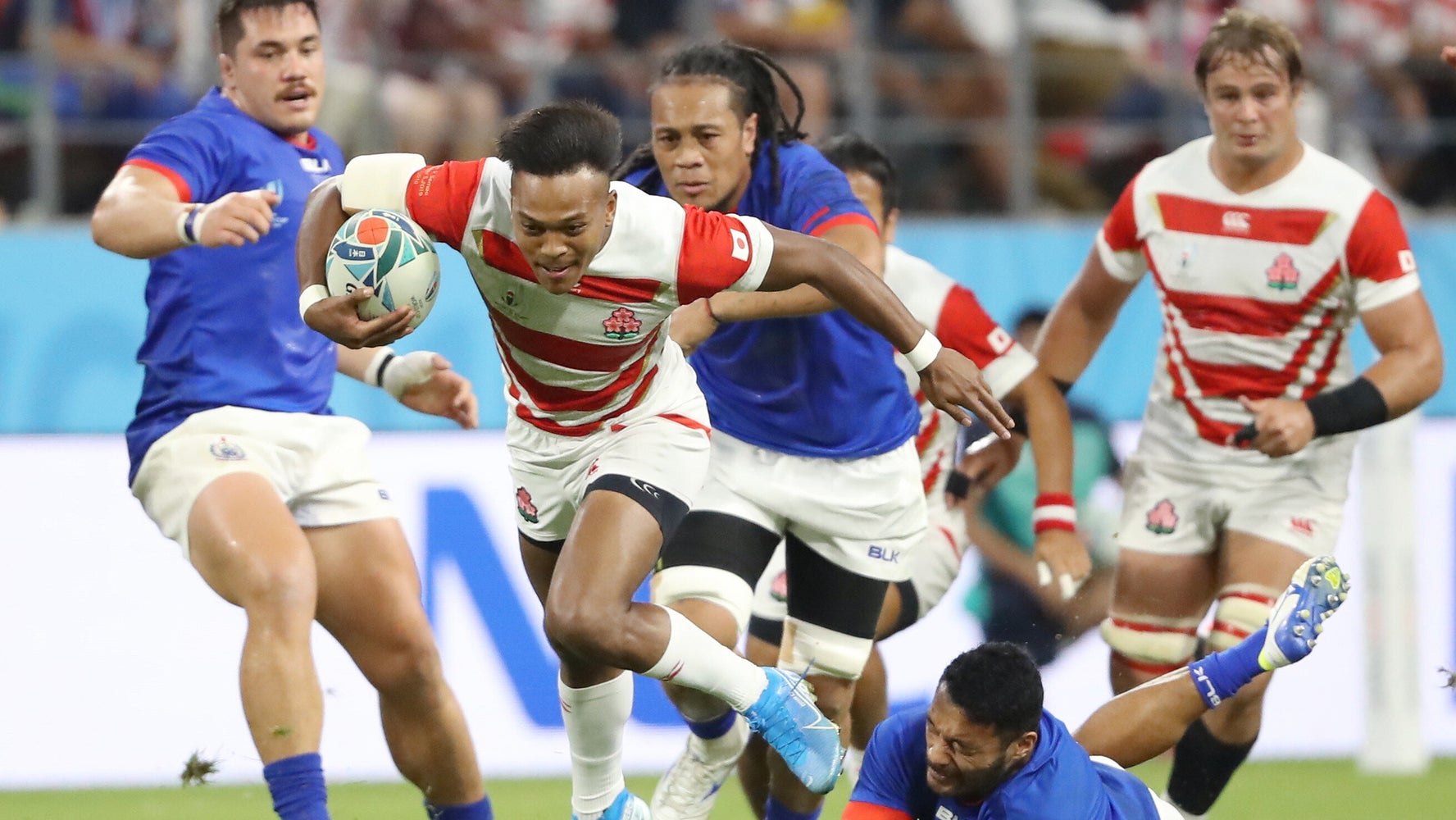 ラグビー日本代表がサモアに勝利 4トライ獲得 史上初の決勝トーナメント進出に王手 ハフポスト ラグビー日本代表がサモアに勝利 4トライ獲得 史上初の決勝トーナメント進出に王手 ハフポスト