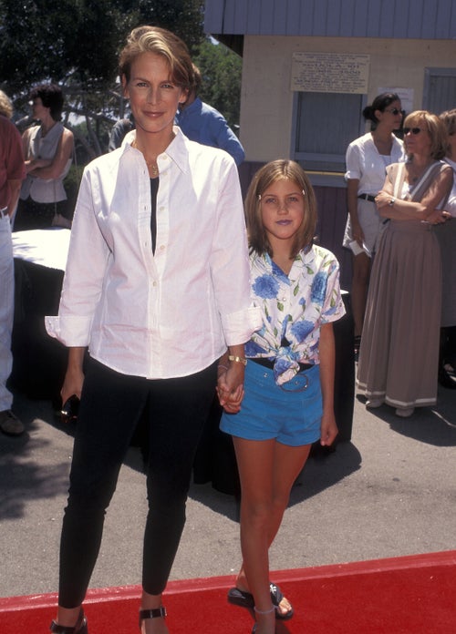 2016 Golden Globes: Jamie Lee Curtis' Daughter Is All Grown Up! | HuffPost News 2016 Golden Globes: Jamie Lee Curtis' Daughter Is All Grown Up! | HuffPost News
