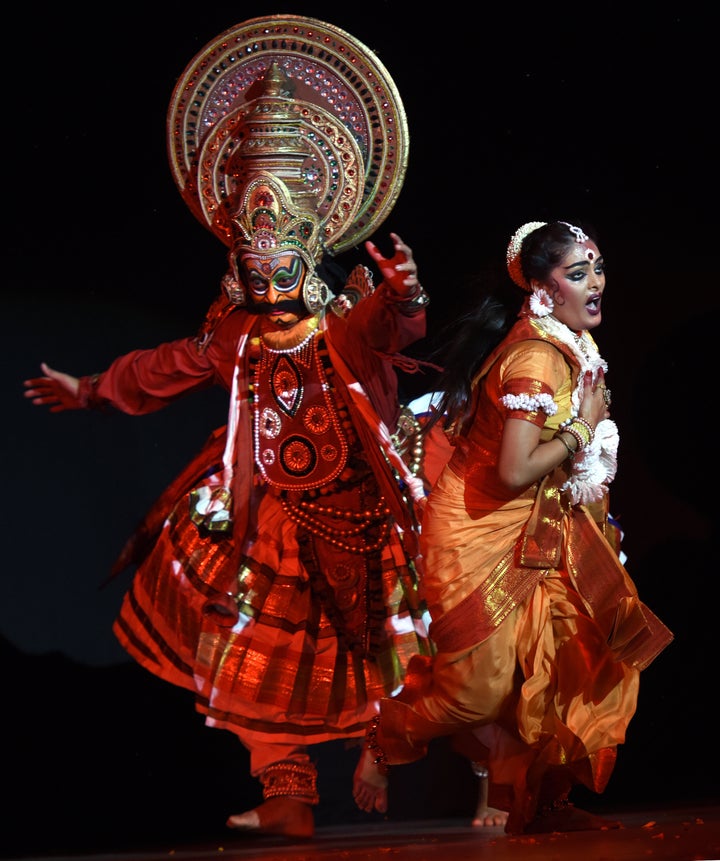 Artists enact a scene from Ramayana on the eve of Swayamvara Dance Dream 'Shri Ram' organised by Shri Ram Bharatiya Kala Kendra on September 28, 2017 in New Delhi.