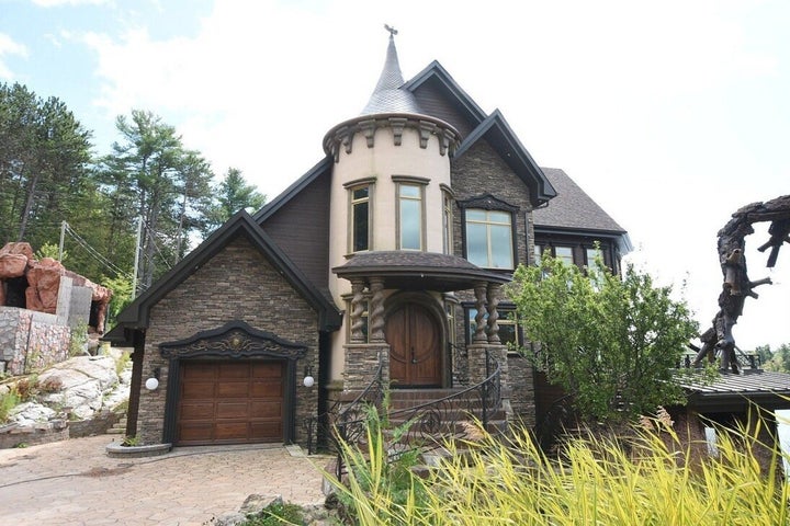 Ce Chateau Neo Medieval A Vendre Va Vous Hanter Huffpost Quebec Vivre Ce Chateau Neo Medieval A Vendre Va Vous Hanter Huffpost Quebec Vivre