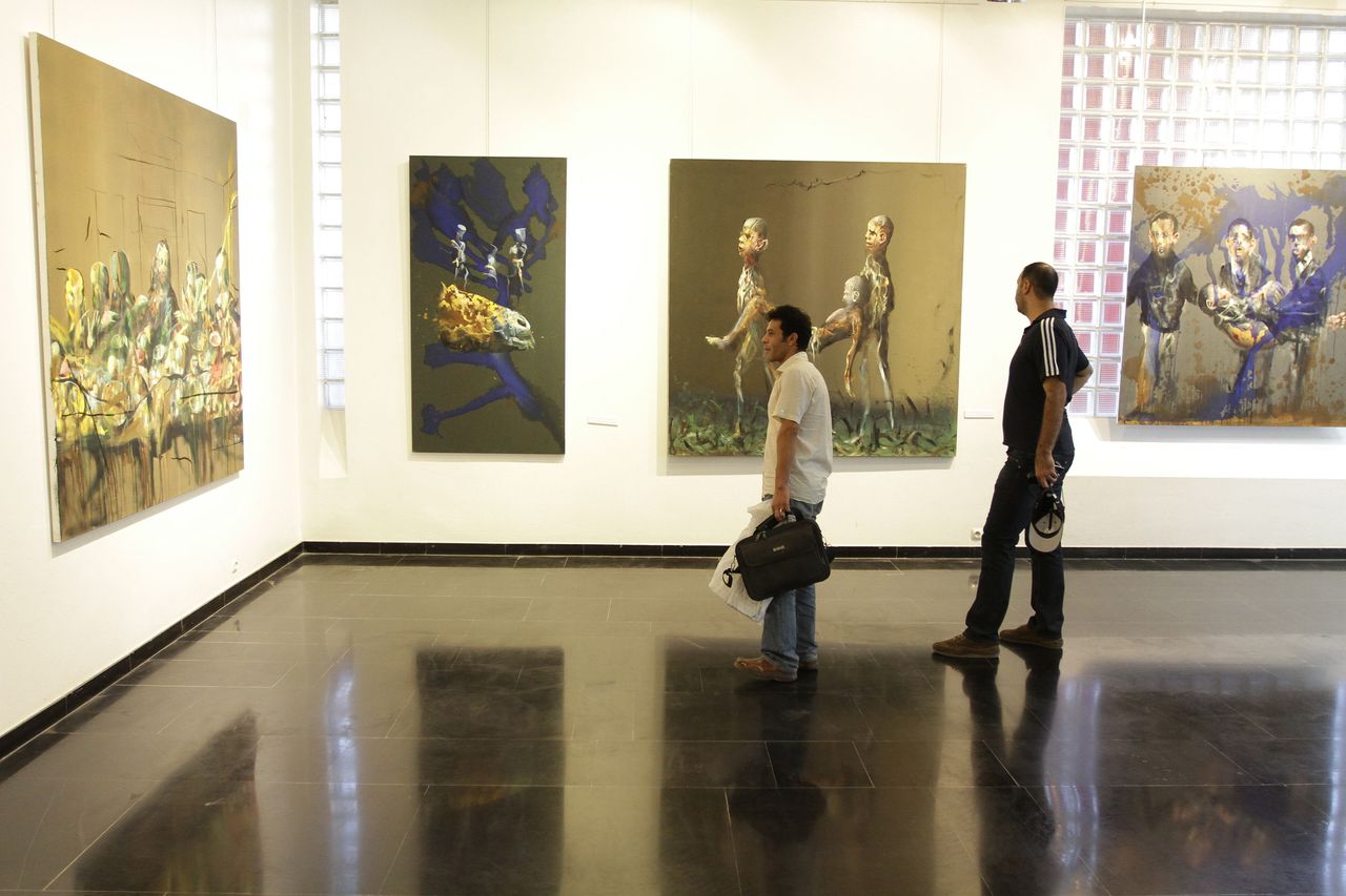 Έκθεση του Νορβηγού καλλιτέχνη Haakon Gullvaag στη Δαμασκό τον Οκτώβριο του 2010. 