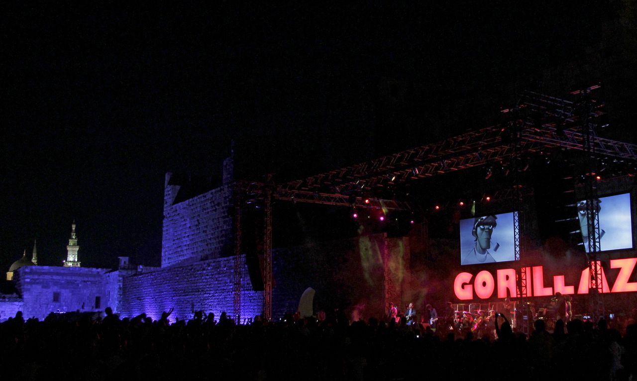 Το βρετανικό συγκρότημα Gorillaz σε συναυλία στο κάστρο της Δαμασκό. 25 Ιουλίου, 2010. 